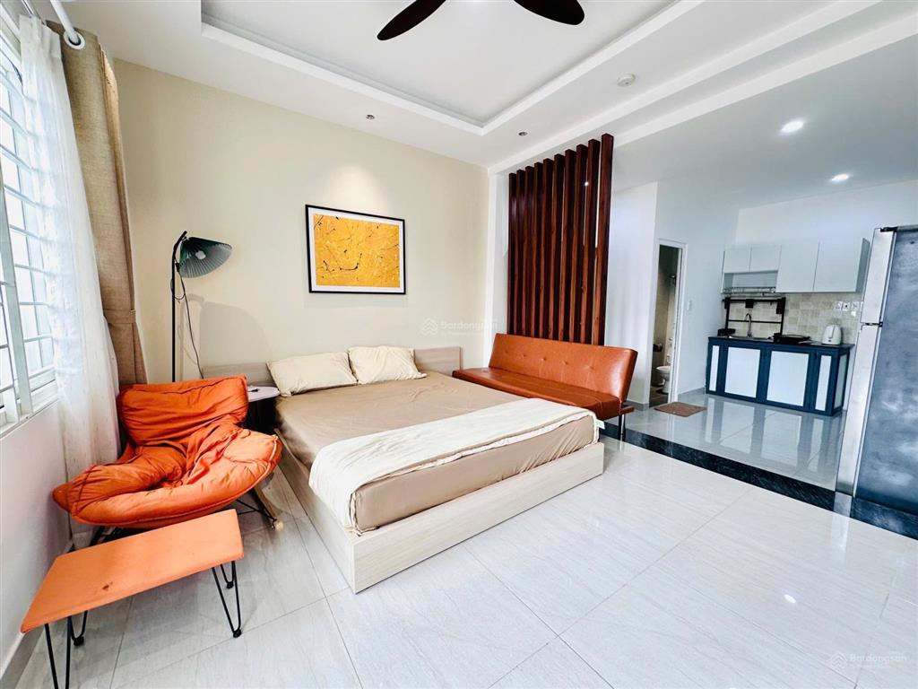 Chính chủ cho thuê phòng lê hồng phong q10  ban công riêng gần 3/2, view lý thái tổ