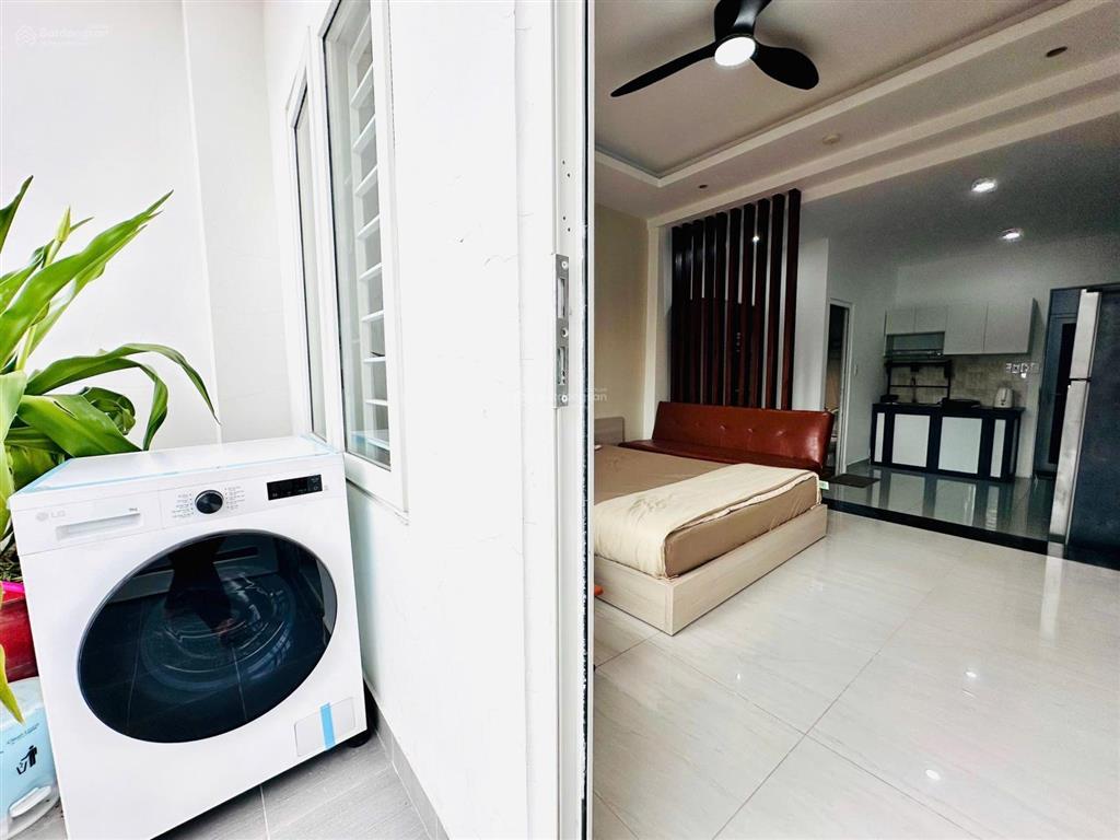 Chính chủ cho thuê phòng lê hồng phong q10  ban công riêng gần 3/2, view lý thái tổ
