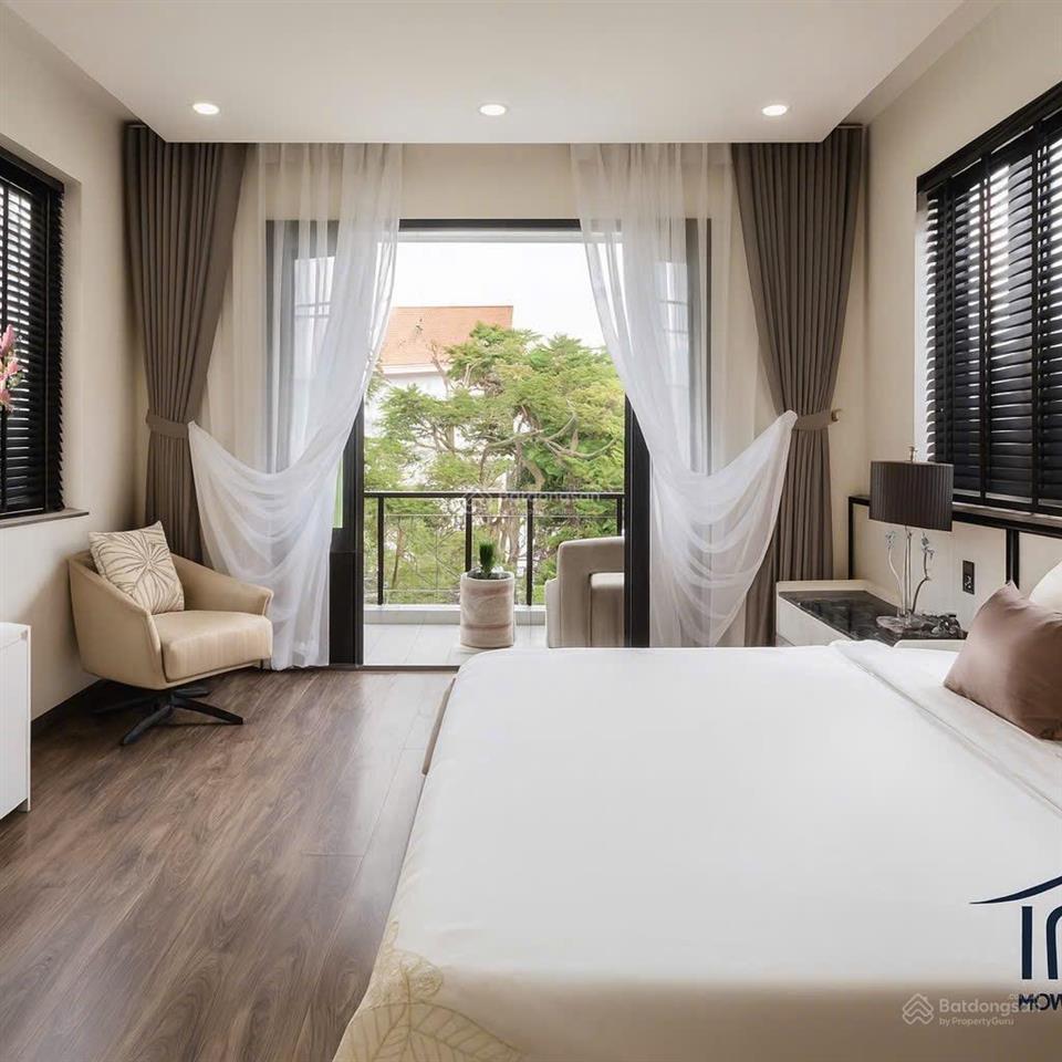 Cho thuê căn hộ ban công 35m2 ngay toà nhà viettel  cửa sổ ban công thoáng mát  trống sẵn ở liền