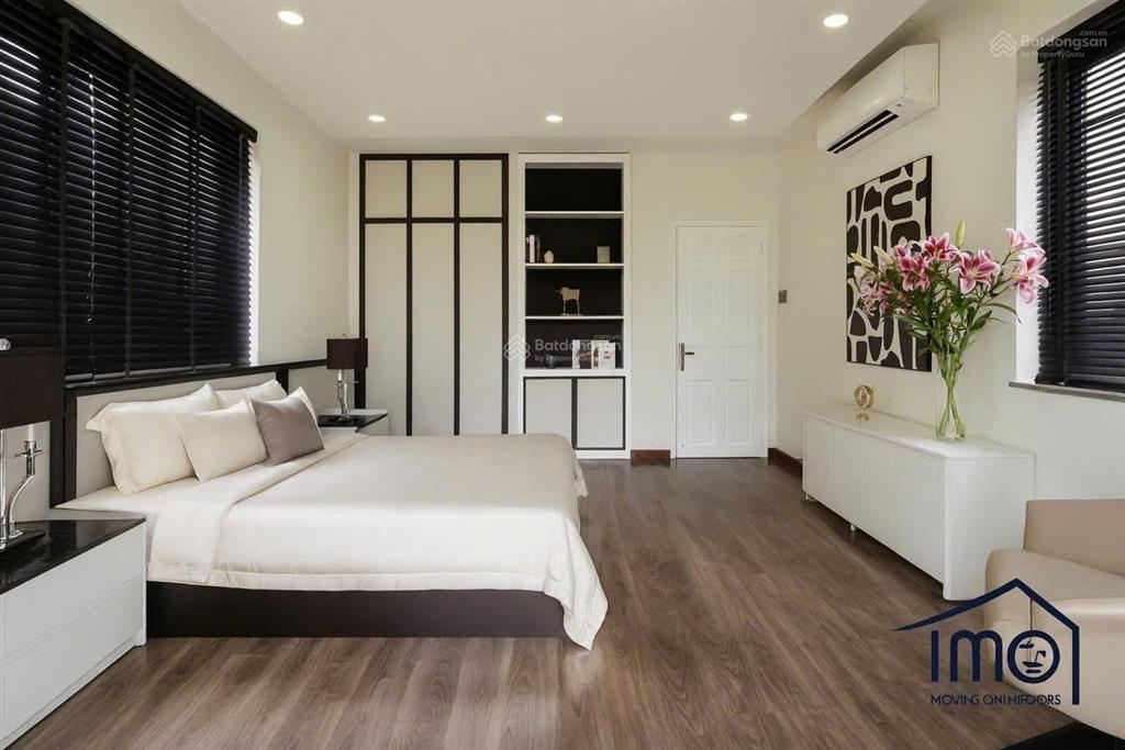 Cho thuê căn hộ ban công 35m2 ngay toà nhà viettel  cửa sổ ban công thoáng mát  trống sẵn ở liền