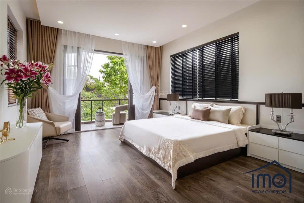 Cho thuê căn hộ ban công 35m2 ngay toà nhà viettel  cửa sổ ban công thoáng mát  trống sẵn ở liền