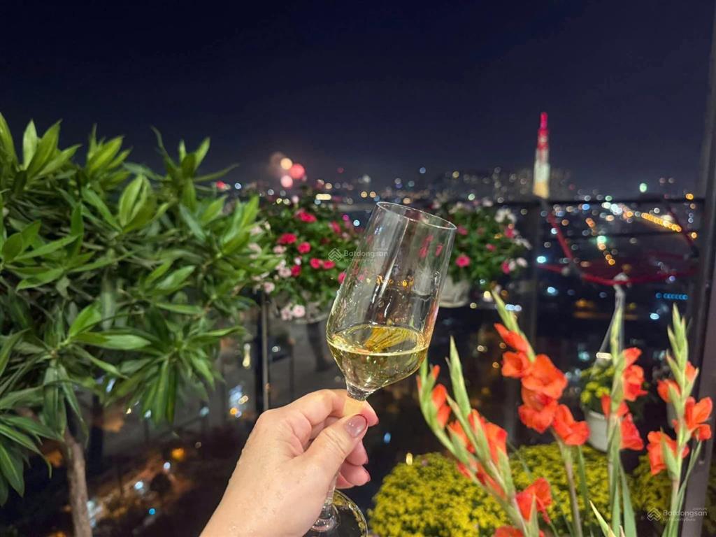 Chính chủ gửi căn hộ estella heights 4pn dt 180m2 giá bán 28 tỷ giá tốt nhất.  pkd 0919 869 ***