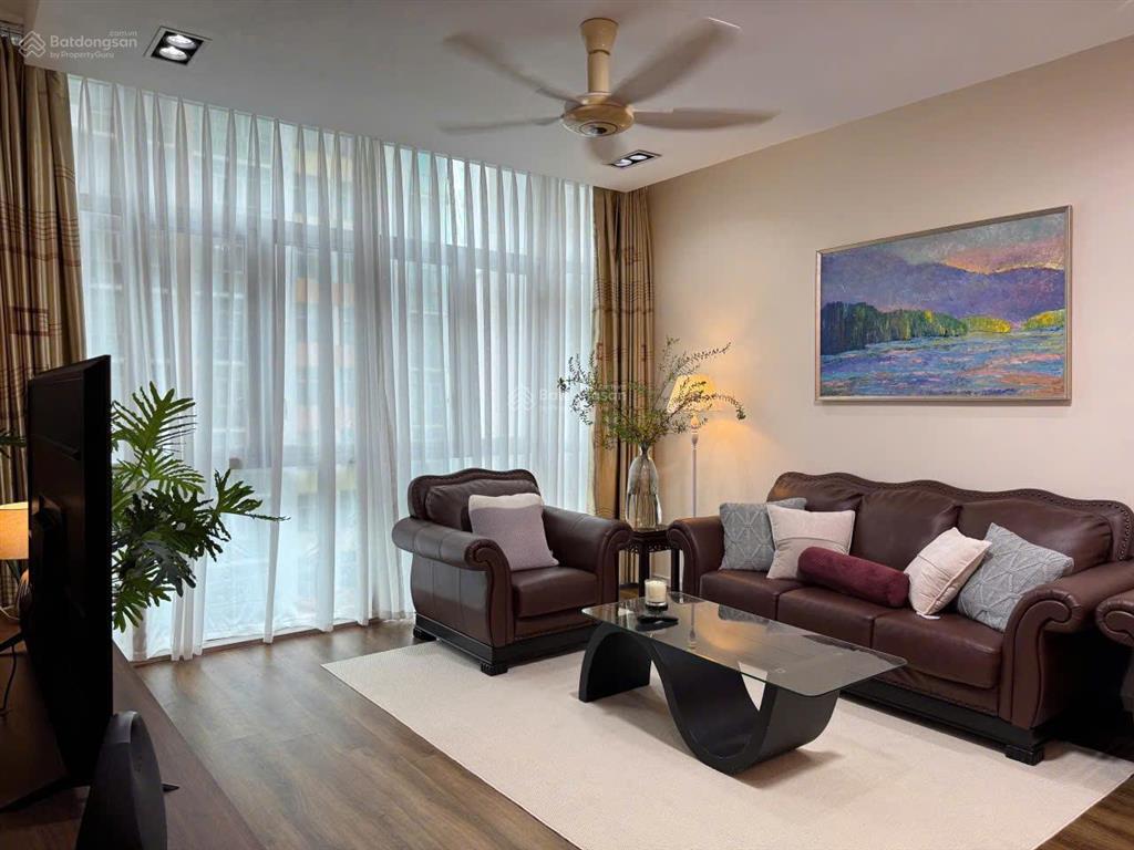 Tìm chủ nhân mới cho căn hộ 3 phòng ngủ view hồ bơi, full đồ,sẵn hợp đồng thuê tại the vista an phú