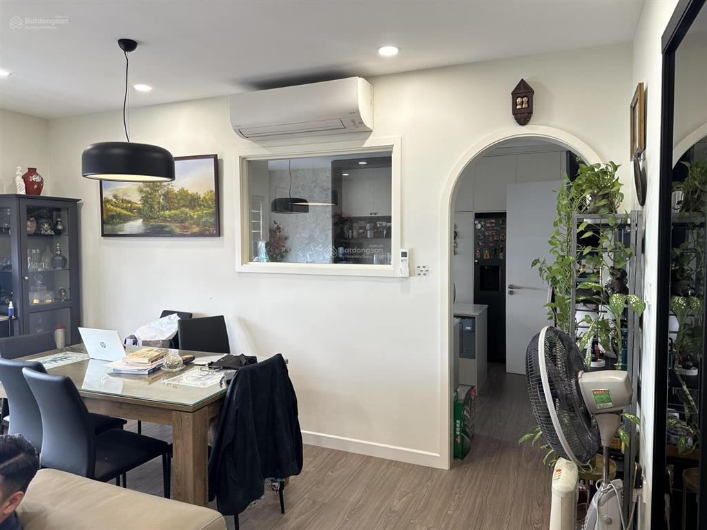 Hiếm! cả toà có 36 căn cả năm có 1 người bán, dt 145m2  3pn  2 wc, view sông hồng