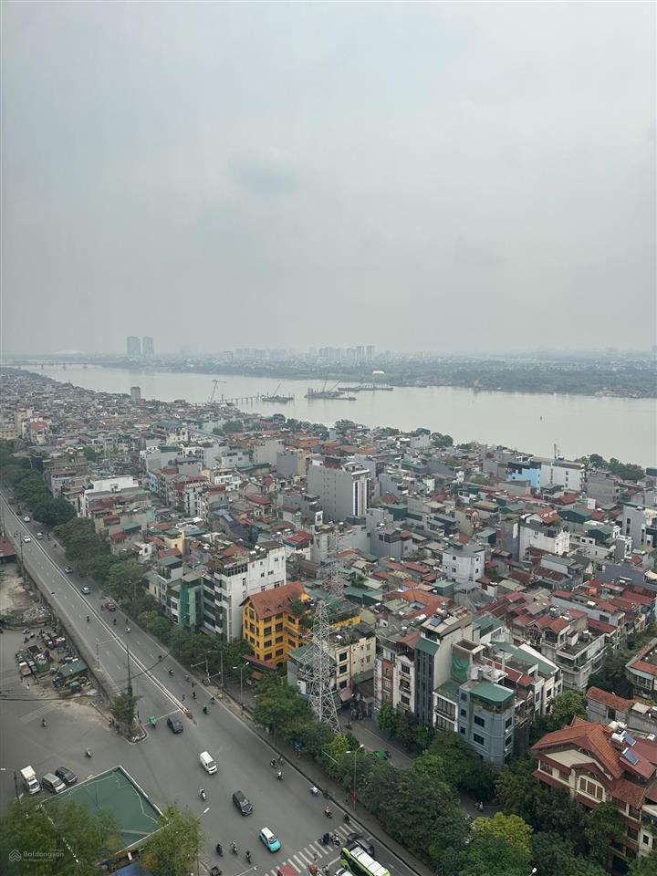 Hiếm! cả toà có 36 căn cả năm có 1 người bán, dt 145m2  3pn  2 wc, view sông hồng