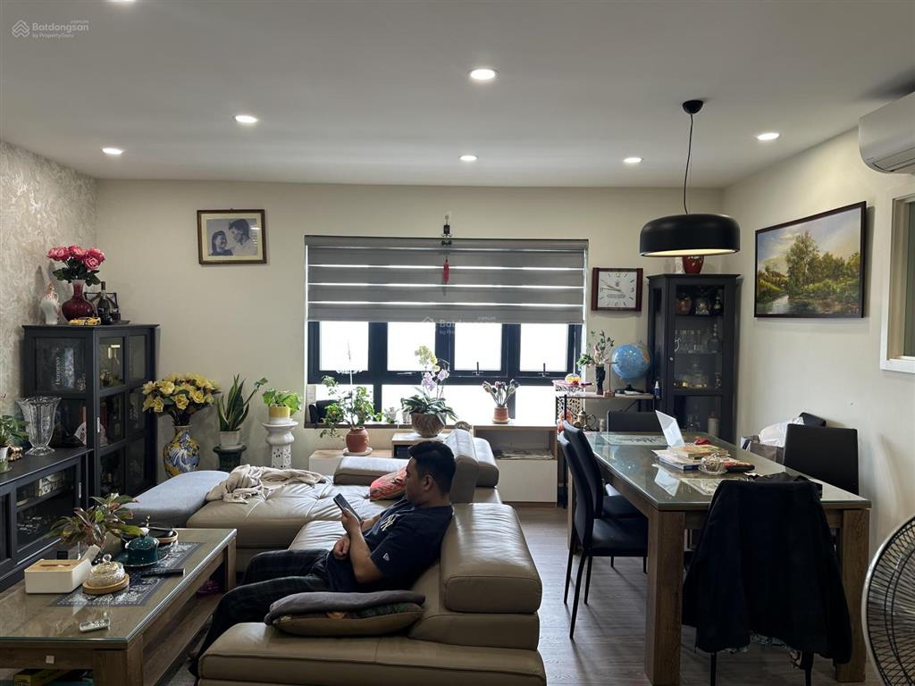 Hiếm! cả toà có 36 căn cả năm có 1 người bán, dt 145m2  3pn  2 wc, view sông hồng