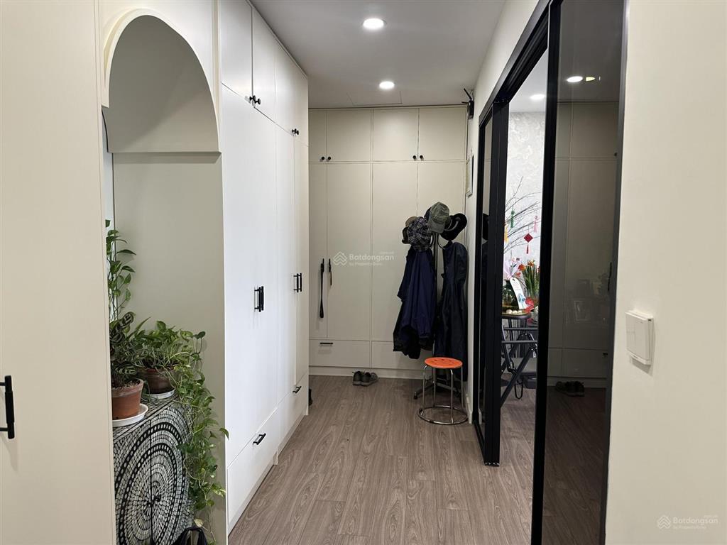 Hiếm! cả toà có 36 căn cả năm có 1 người bán, dt 145m2  3pn  2 wc, view sông hồng