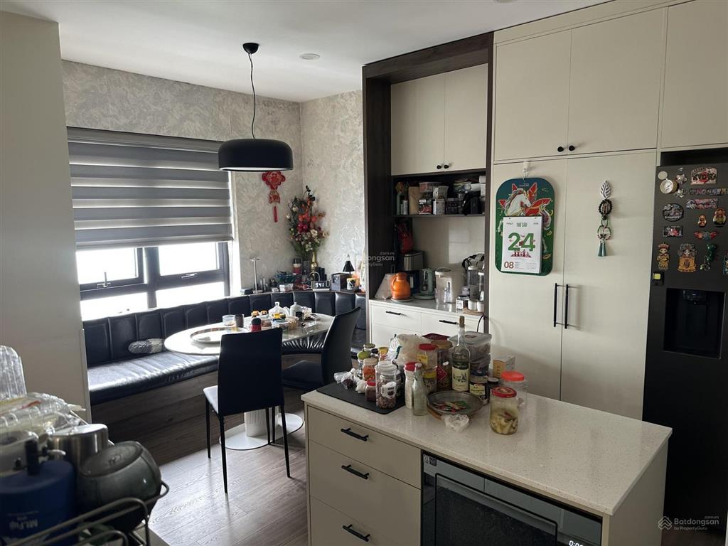 Hiếm! cả toà có 36 căn cả năm có 1 người bán, dt 145m2  3pn  2 wc, view sông hồng