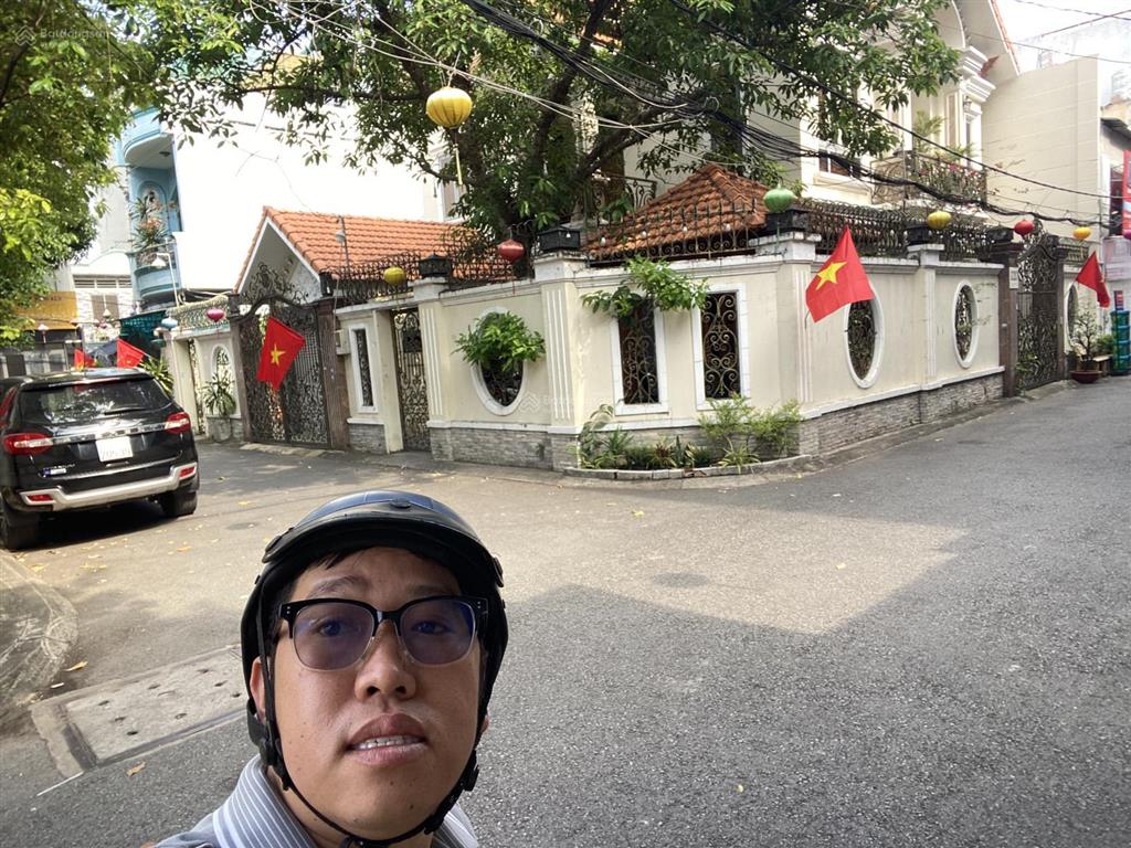 Nhà cạnh sân gofl , 4 x 18 m 3pn 6 tỷ nhỉnh hẻm 8 m kinh doanh 2 căn ra mặt tiền