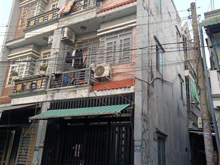 Nhà đúc 2 lầu, 4 phòng ngủ, hẻm xe hơi ngay chợ hiệp thành, quận 12