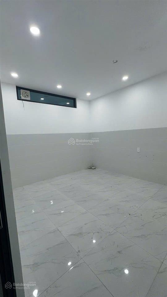 Bán nhà phố mặt tiền tôn đức thắng trung tâm rạch giá  chỉ 5.x tỷ