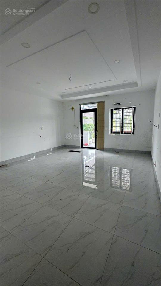 Bán nhà phố mặt tiền tôn đức thắng trung tâm rạch giá  chỉ 5.x tỷ