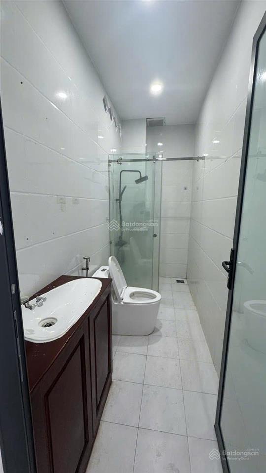 Bán nhà phố mặt tiền tôn đức thắng trung tâm rạch giá  chỉ 5.x tỷ