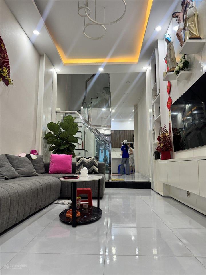 Nhà đẹp quận 8 nở hậu 6m, gần parc mall