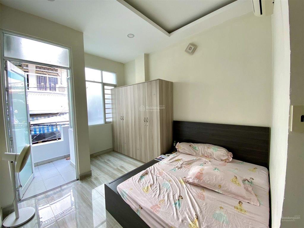 Giảm khủng 500 triệu nhà đẹp 4 tầng ngay chân cầu nguyễn văn cừ hẻm ô tô kinh doanh