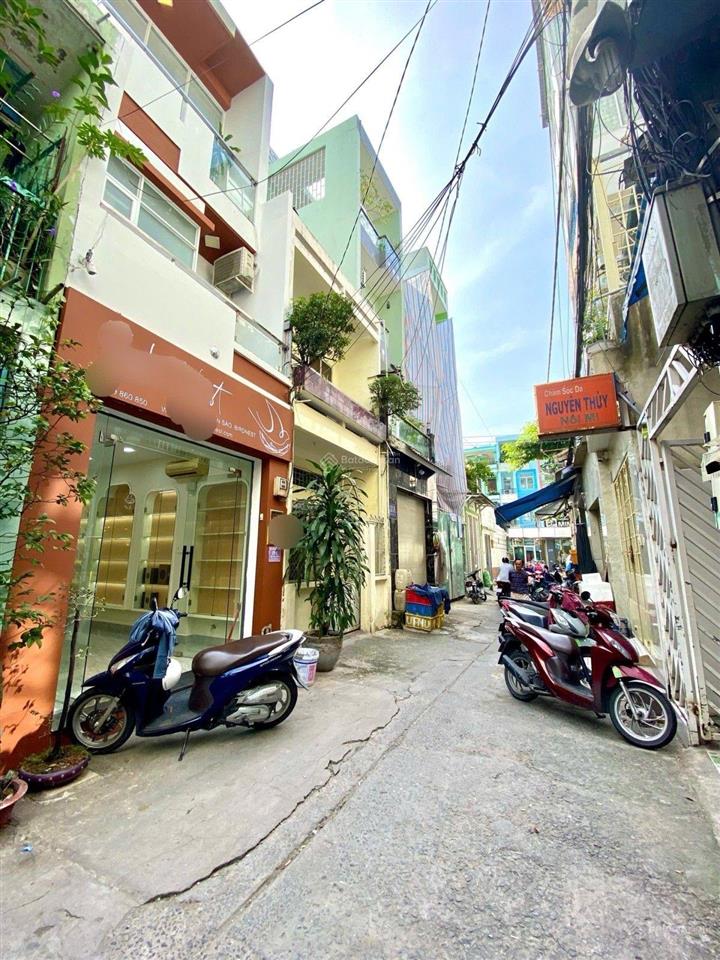 Giảm khủng 500 triệu nhà đẹp 4 tầng ngay chân cầu nguyễn văn cừ hẻm ô tô kinh doanh