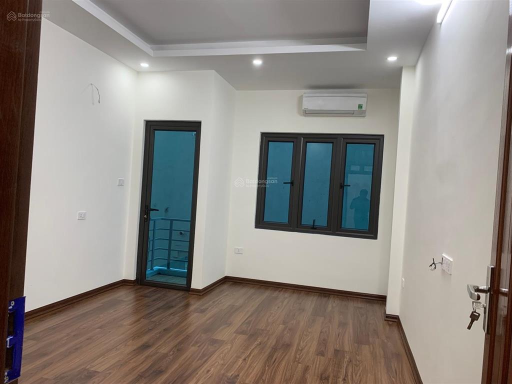 Nhà đẹp kim hoàng 39m² x 4t  50m ô tô tránh  bãi đỗ  tiện ích bạt ngàn...