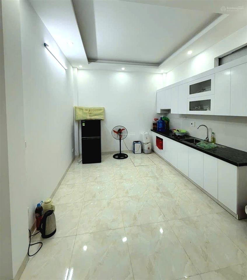 Nhà mới lai xá  kim chung 44m² x 5t  30m ô tô  sát ql32  vđ 3.5  vừa ở vừa cho thuê...