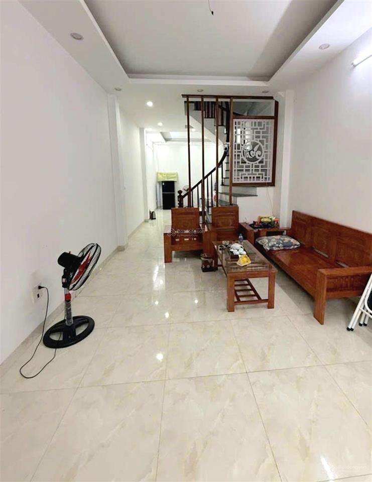 Nhà mới lai xá  kim chung 44m² x 5t  30m ô tô  sát ql32  vđ 3.5  vừa ở vừa cho thuê...