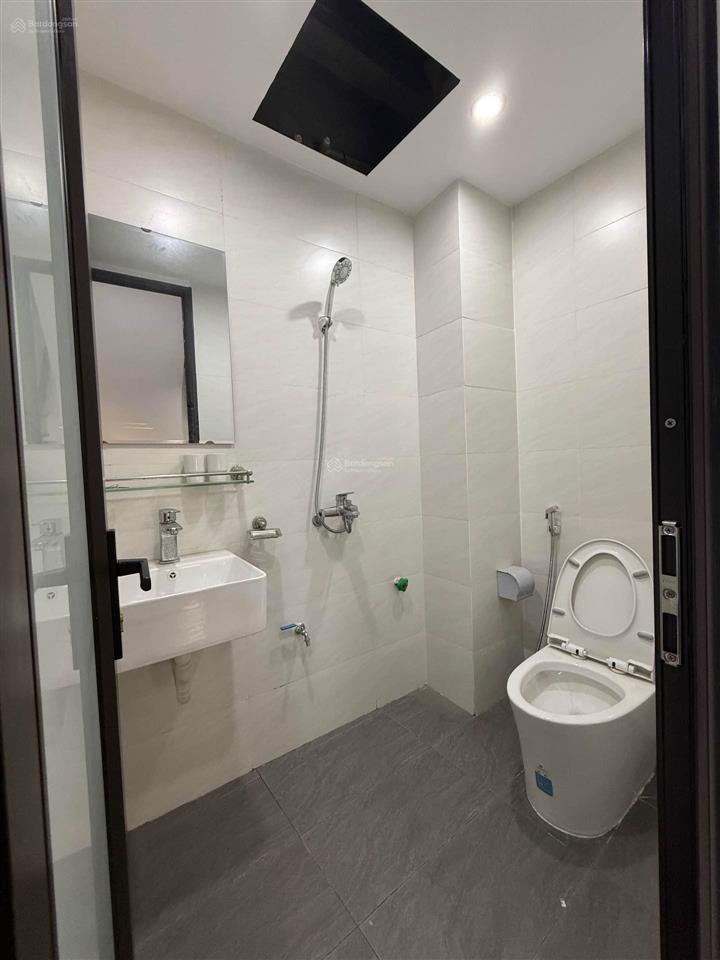 Nhà đẹp song phương 40m2 x 4t  hơn 5 tỷ  2 thoáng trước sau  ở ngay  tiện ích bạt ngàn