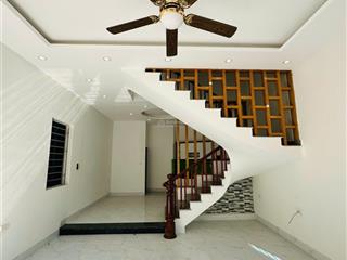 Song phương 56m2  xây 3 tầng  mặt tiền 5.5m  ngõ thông thoáng  cách ô tô 5m  sổ đỏ nở hậu...