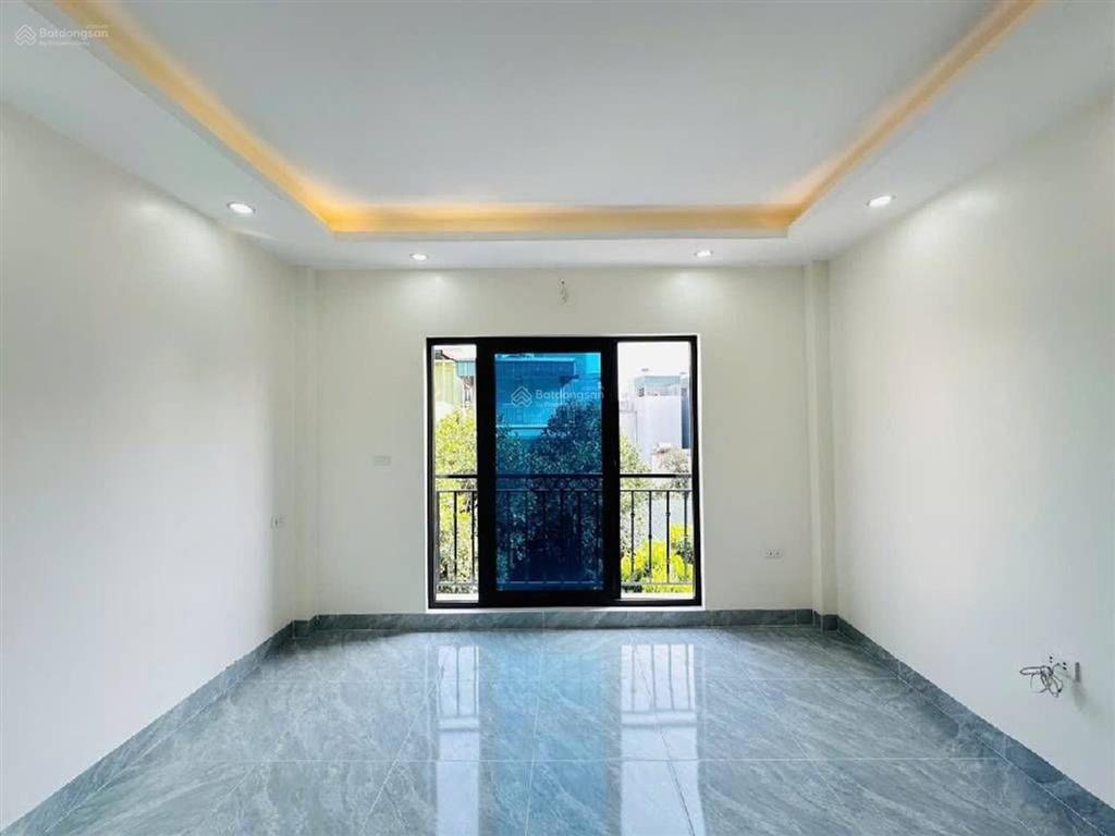 Nhà mới đại tự 40m  nhỉnh nhẹ 6 đồng  mặt ngõ, ô tô đỗ cửa  tiện ích bạt ngàn...