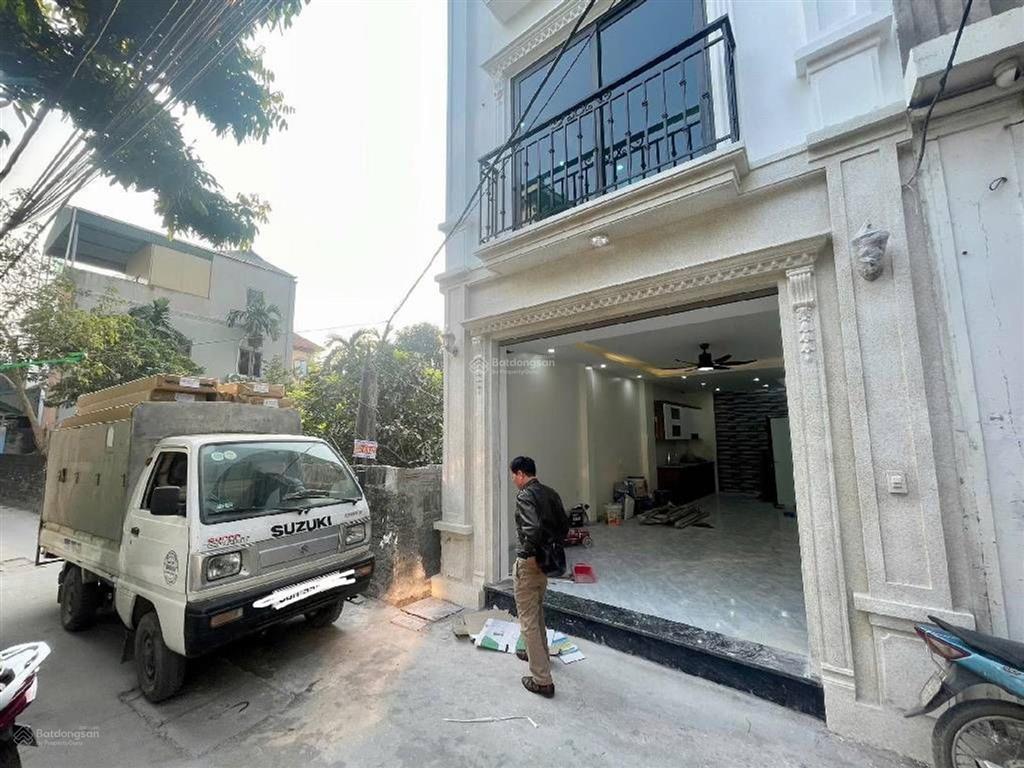 Nhà mới đại tự 40m  nhỉnh nhẹ 6 đồng  mặt ngõ, ô tô đỗ cửa  tiện ích bạt ngàn...