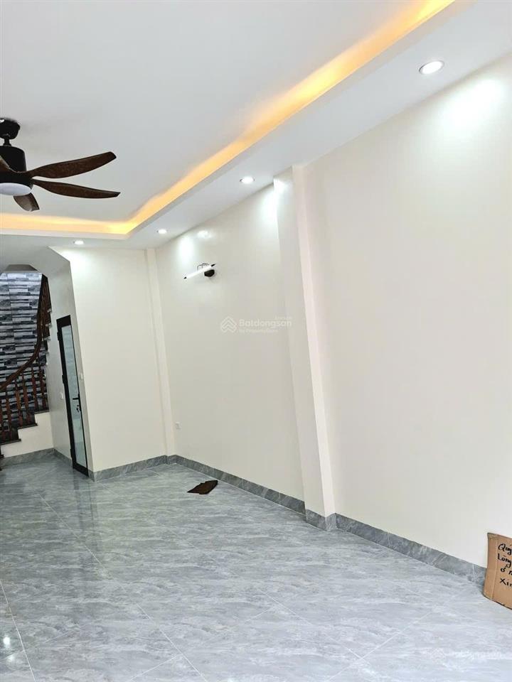 Nhà mới đại tự 40m  nhỉnh nhẹ 6 đồng  mặt ngõ, ô tô đỗ cửa  tiện ích bạt ngàn...