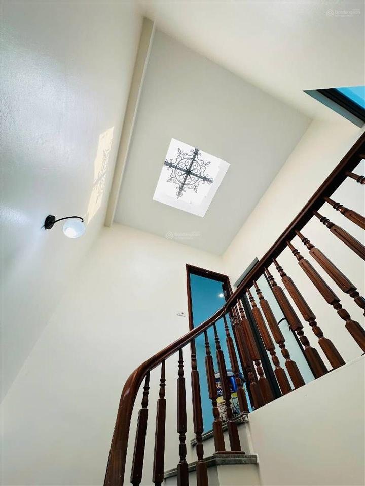 Nhà mới đại tự 40m  nhỉnh nhẹ 6 đồng  mặt ngõ, ô tô đỗ cửa  tiện ích bạt ngàn...