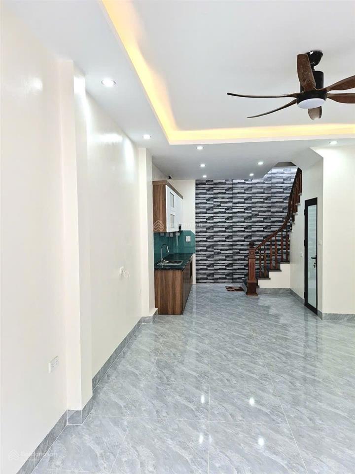 Nhà mới đại tự 40m  nhỉnh nhẹ 6 đồng  mặt ngõ, ô tô đỗ cửa  tiện ích bạt ngàn...
