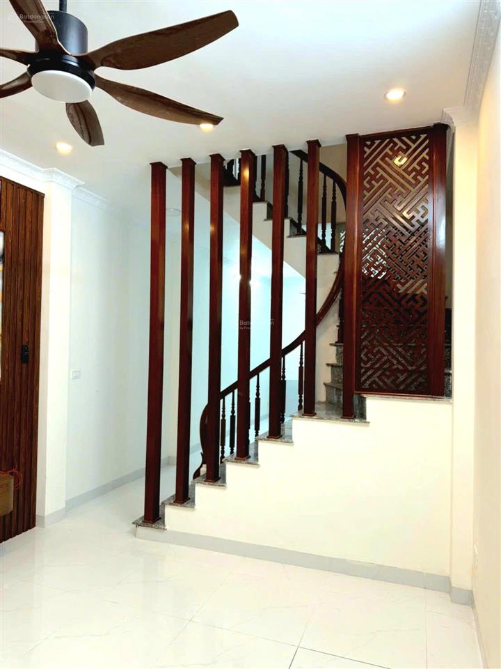Bán nhà 5 tầng kim hoàng vân canh, ô tô tránh, diện tích 37m2, nhiều phòng khép kín