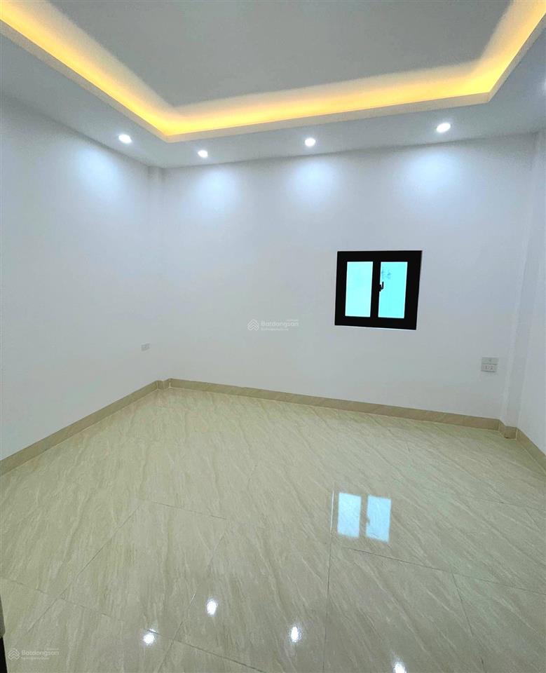 An trai 39m²5t  6 ngủ  full nội thất  ở ngay  sát kđt an lạc  bãi đỗ  tiện ích bạt ngàn...