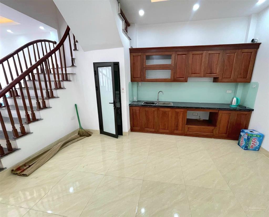 An trai 39m²5t  6 ngủ  full nội thất  ở ngay  sát kđt an lạc  bãi đỗ  tiện ích bạt ngàn...