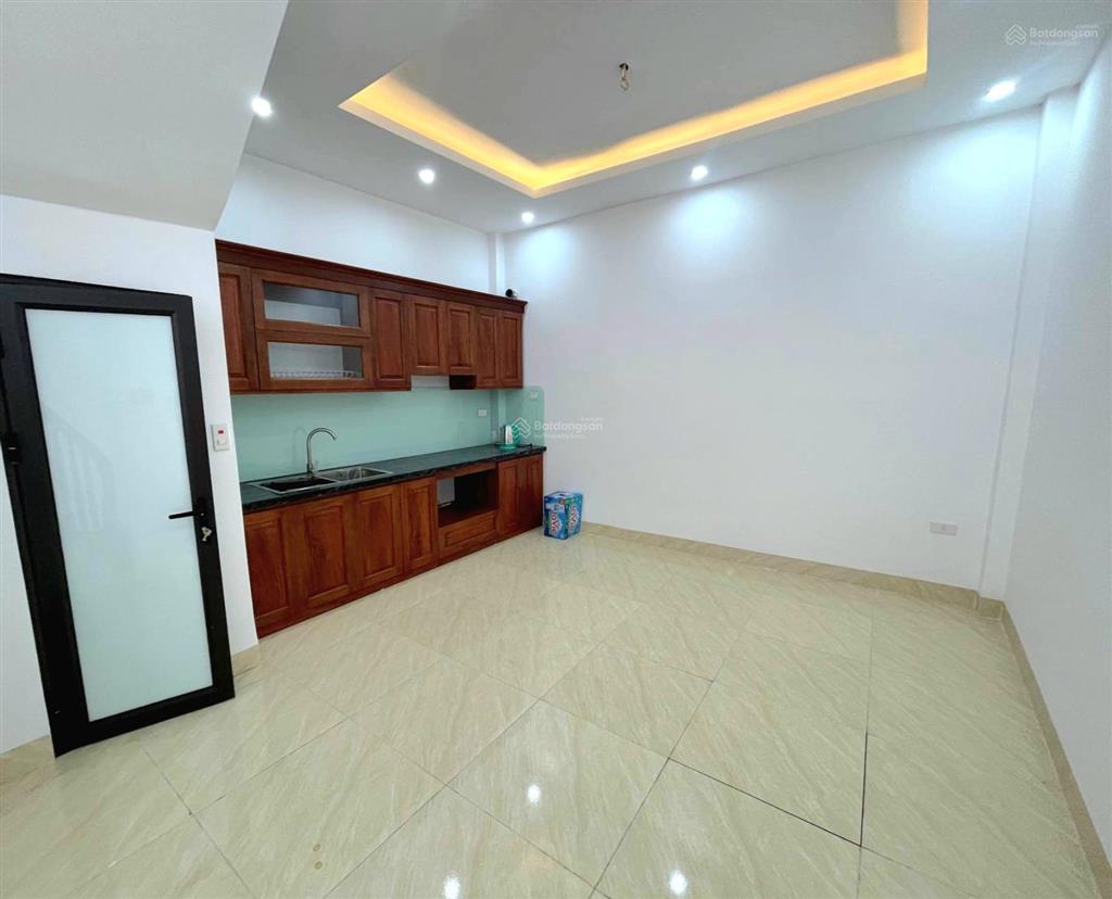 An trai 39m²5t  6 ngủ  full nội thất  ở ngay  sát kđt an lạc  bãi đỗ  tiện ích bạt ngàn...