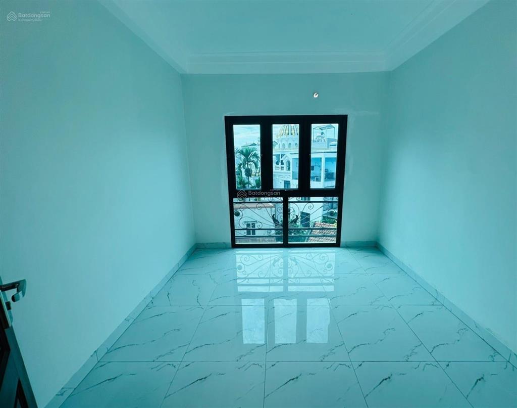 Nhà đẹp đại tự 4 tầng  6 ngủ  hơn 5 tỷ  mặt ngõ thông, ô tô đỗ cửa, full nội thất