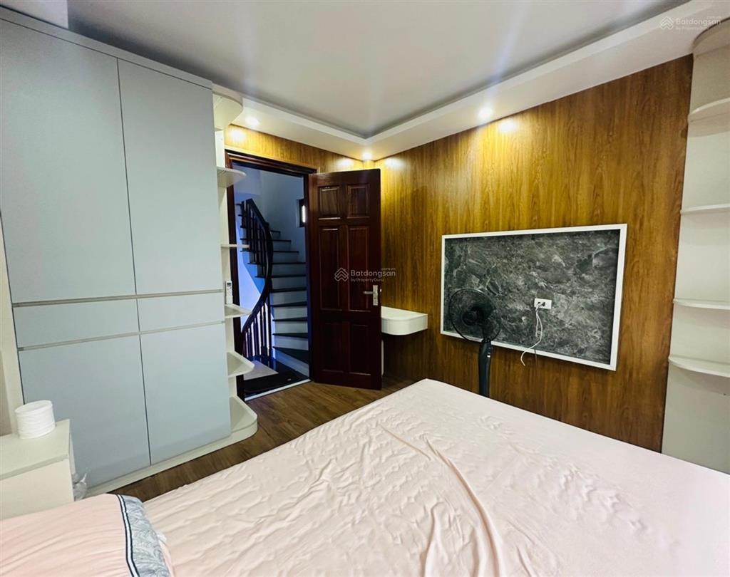 Nhà đẹp đại tự 4 tầng  6 ngủ  hơn 5 tỷ  mặt ngõ thông, ô tô đỗ cửa, full nội thất