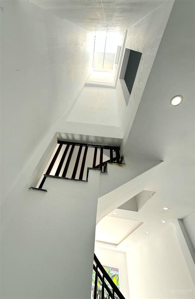 Nhà mới vân côn 46m2  nhỉnh 4 tỷ  lô góc 2 mặt thoáng sáng  ô tô đỗ tận cửa