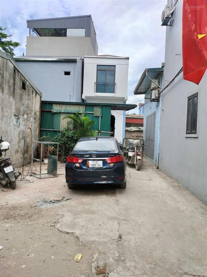 Nhà đẹp vân côn 42m2  nhỉnh 3 tỷ  ô tô đỗ cửa  300m ra đại lộ thăng long  ngay trường, chợ...