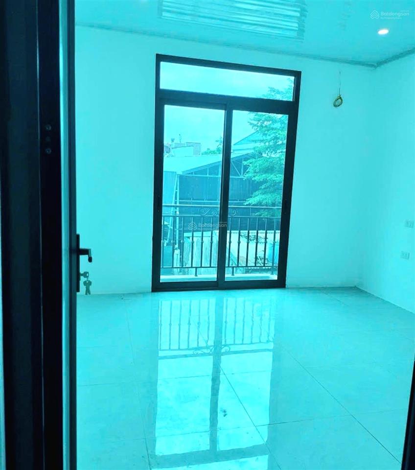 Nhà đẹp vân côn 42m2  nhỉnh 3 tỷ  ô tô đỗ cửa  300m ra đại lộ thăng long  ngay trường, chợ...