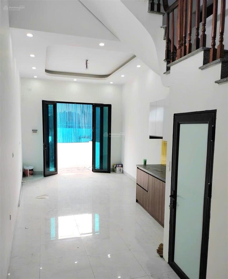 Nhà đẹp vân côn 42m2  nhỉnh 3 tỷ  ô tô đỗ cửa  300m ra đại lộ thăng long  ngay trường, chợ...