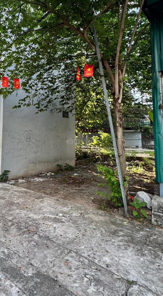 Vân côn 40m2  siêu đẹp  ô tô vào đất  50m ra đại lộ thăng long  metro 5  khu vực tiềm năng...