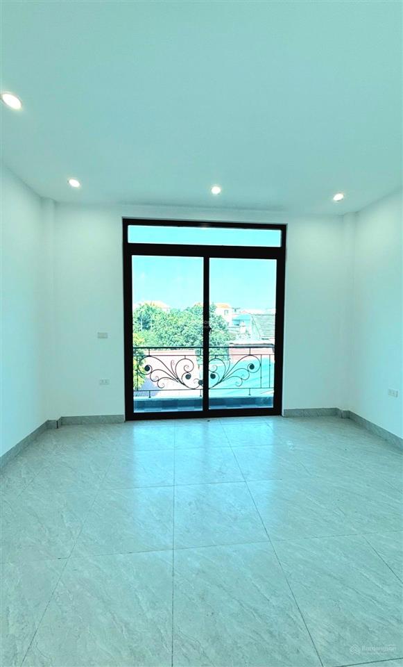Vân côn  dân xây 40m2  lô góc 3 mặt thoáng, ô tô đỗ cửa. sát chợ, trường, nhà văn hóa...