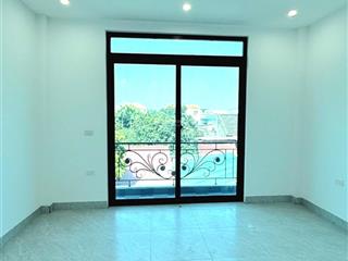 Vân côn  dân xây 40m2  lô góc 3 mặt thoáng, ô tô đỗ cửa. sát chợ, trường, nhà văn hóa...