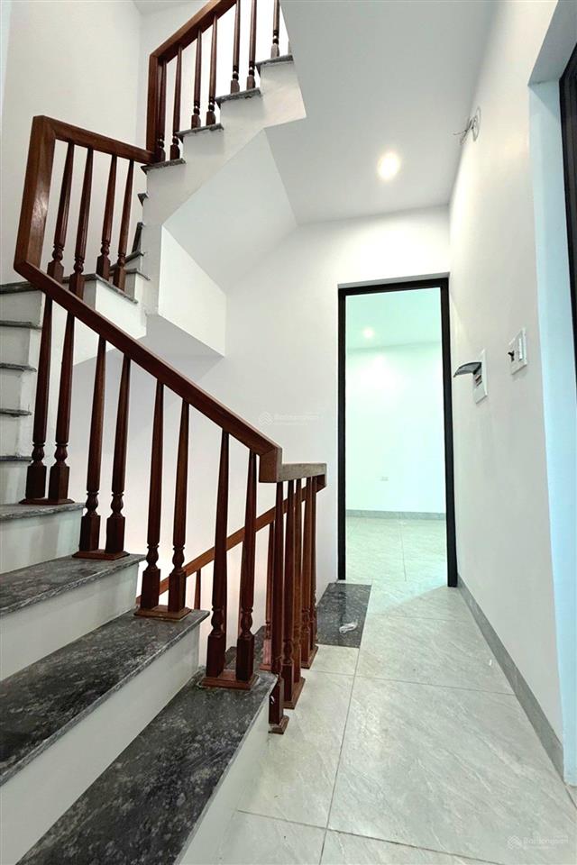 Vân côn  dân xây 40m2  lô góc 3 mặt thoáng, ô tô đỗ cửa. sát chợ, trường, nhà văn hóa...