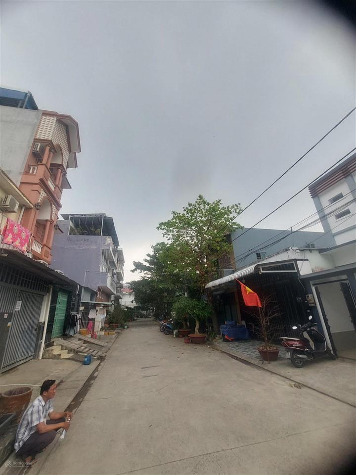 Bán nhà hẽm xe hơi 5m x 20m nguyễn văn tạo long thới  nhà begiá 4tỷ95