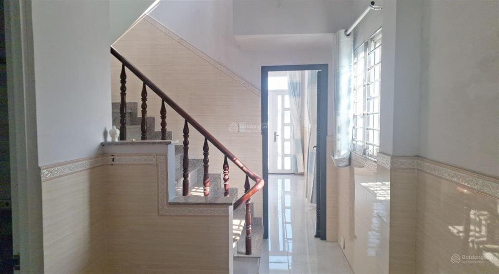 Bán nhà căn góc 2 mặt tiền ôtô ngủ trong nhàgiá 5,5tỷnguyễn văn tạolong thới nhà bè.