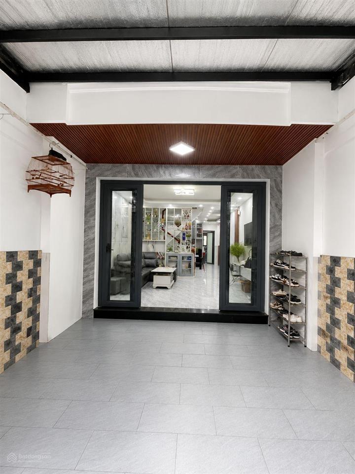Bán nhà 2 tầng, 4m x 19m, dương cát lợi, sát quận 7