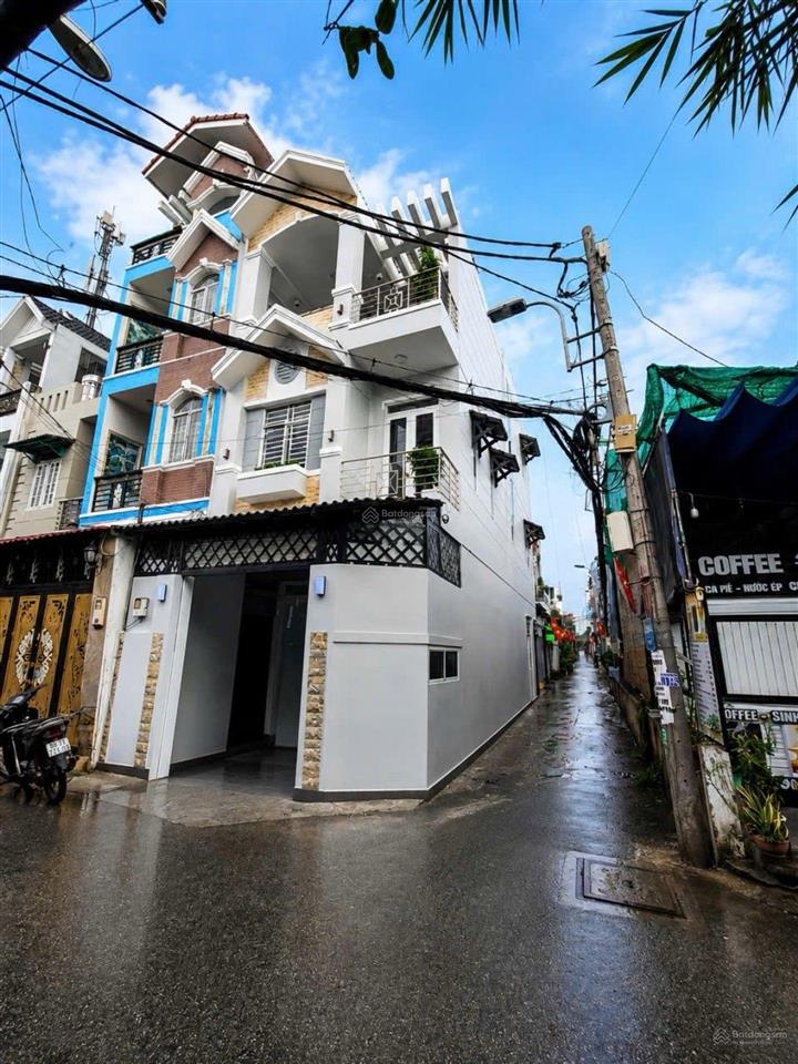 Bán nhà 4 tầng, góc 2 mặt tiền, ngang 5m, huỳnh tấn phát, nhà bè