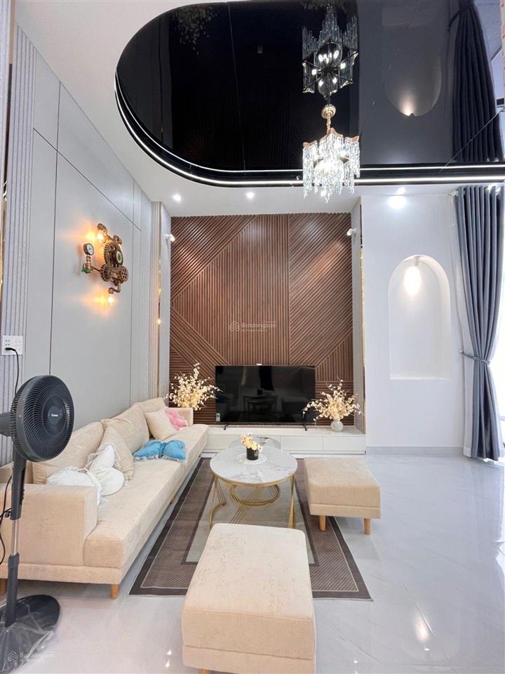 Bán nhà mới xây 2 tầng, 60m2, full nội thất, ngay chợ phú xuân, nhà bè