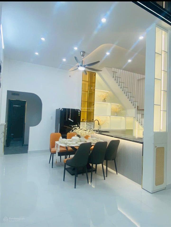 Bán nhà mới xây 2 tầng, 60m2, full nội thất, ngay chợ phú xuân, nhà bè